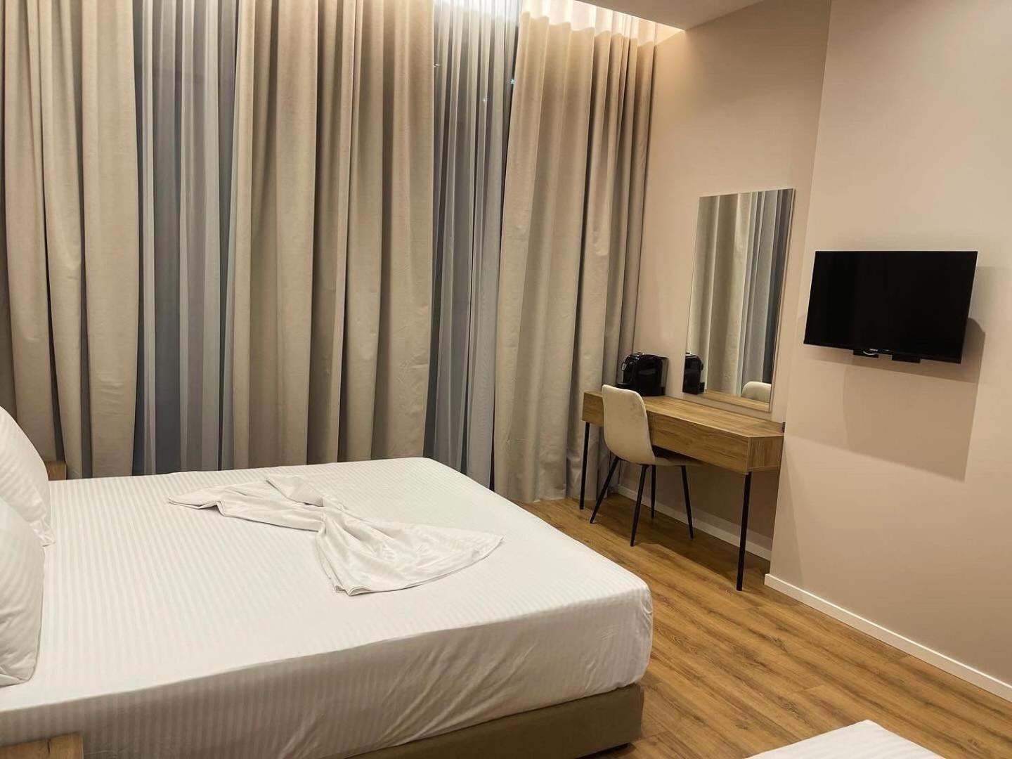 Dia Mare Deluxe Aparthotel วญอเรอ ภายนอก รูปภาพ