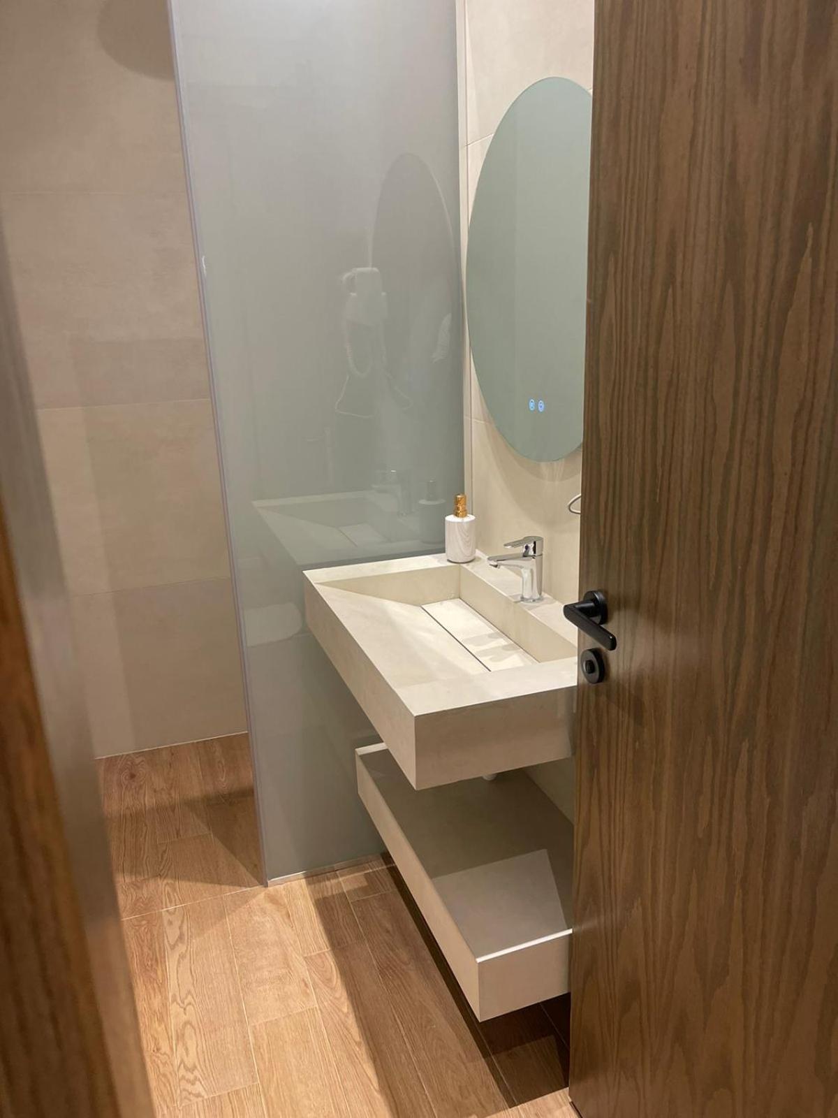 Dia Mare Deluxe Aparthotel วญอเรอ ภายนอก รูปภาพ